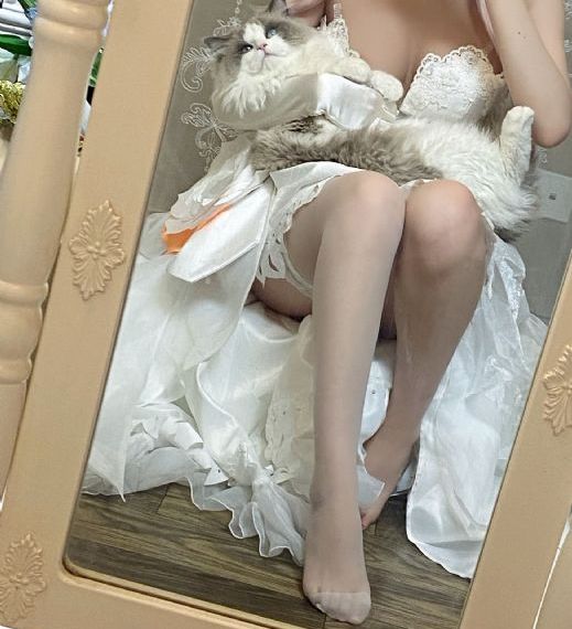 一边接吻一边摸下边_1080在线视频观看