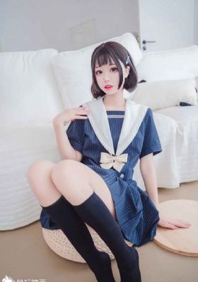 跪着闻女同学的脚VK_1080P在线视频观看