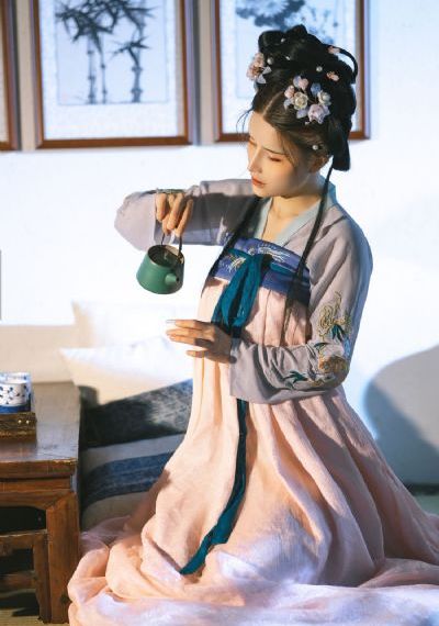 我把英语课代表按在桌子上c_BD英语在线观看电视